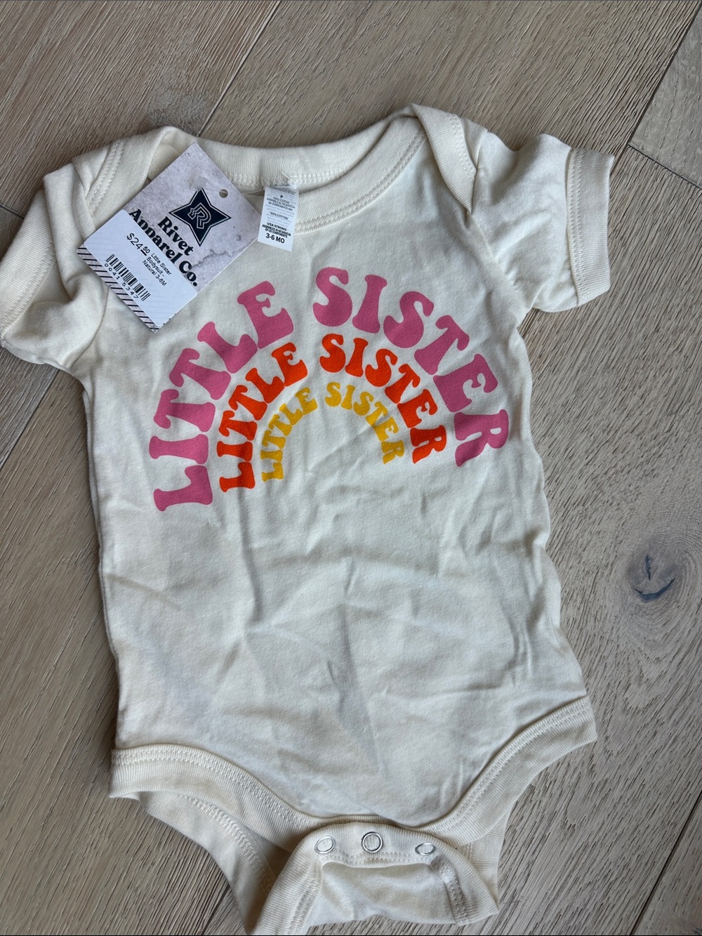 Cream "Little Sister" Graphic Baby Bodysuit